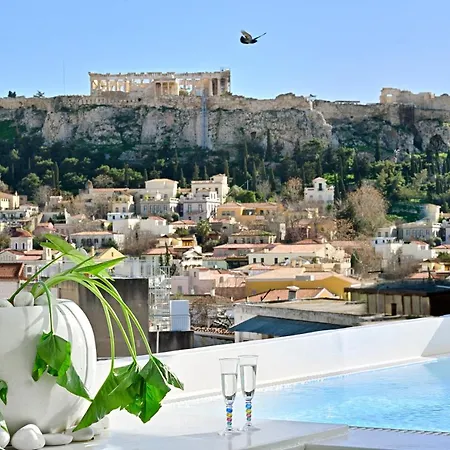 Alto Psyrri Penthouse By K&k Daire