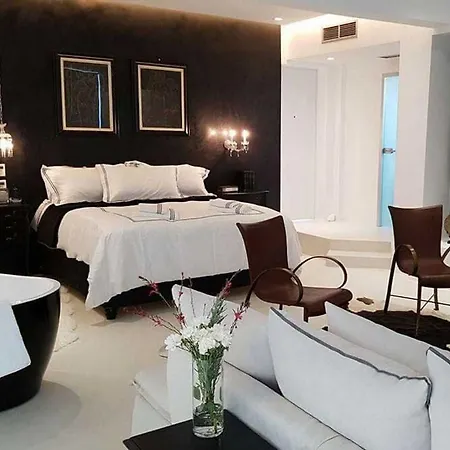 Alto Psyrri Penthouse By K&k *